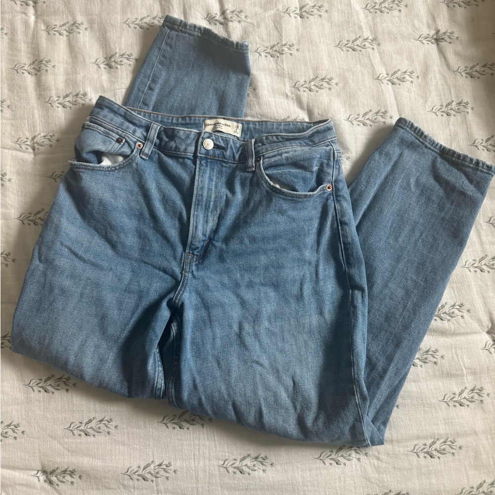 Abercrombie Curve Love Mom Jean